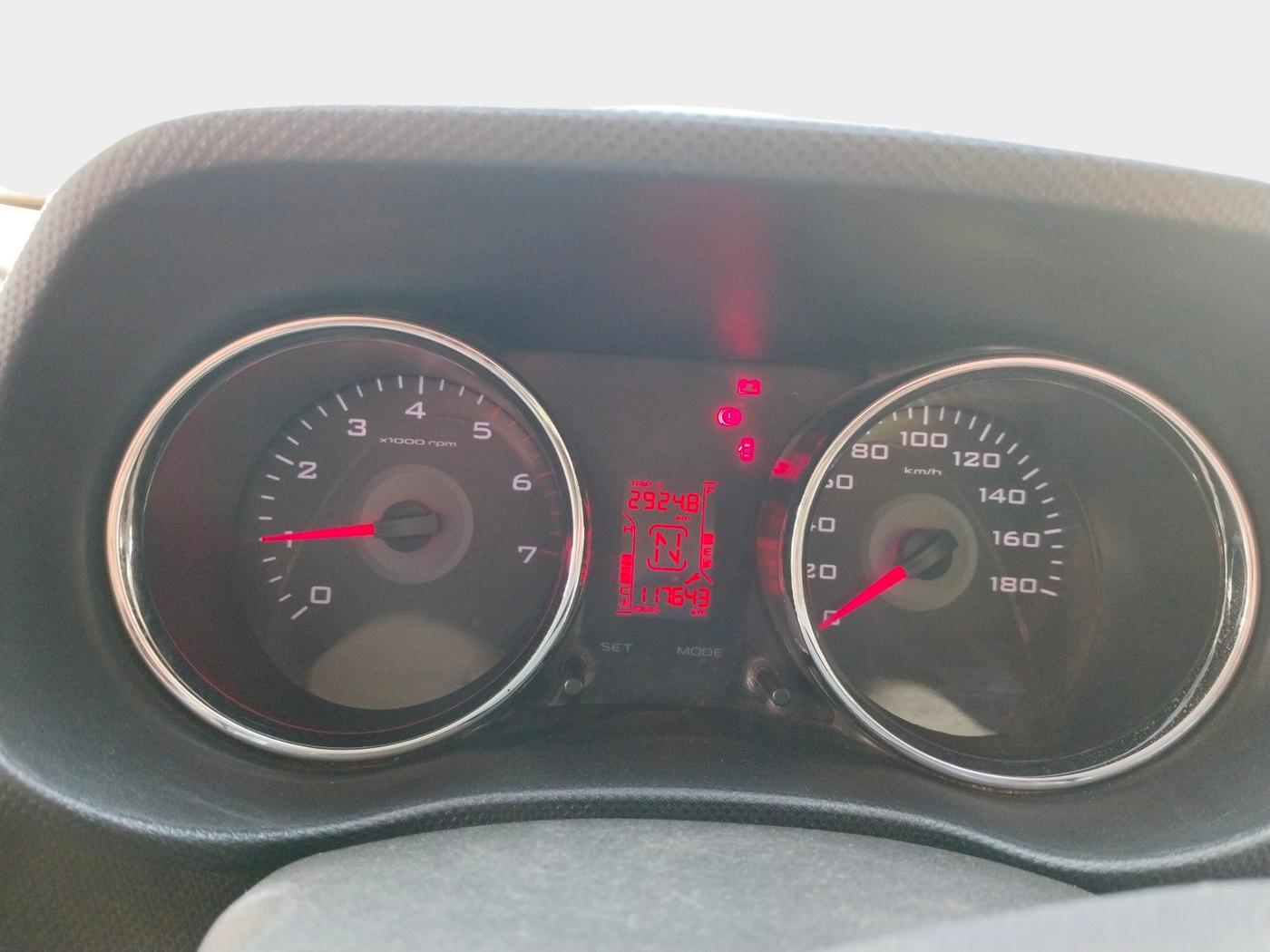 2016 Mahindra TUV300 T8, Diesel, Manual, 1,17,643 km, interior