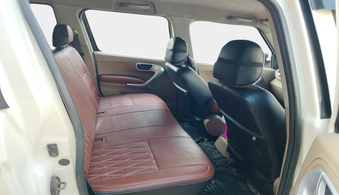 2016 Mahindra TUV300 T8, Diesel, Manual, 1,17,643 km, interior