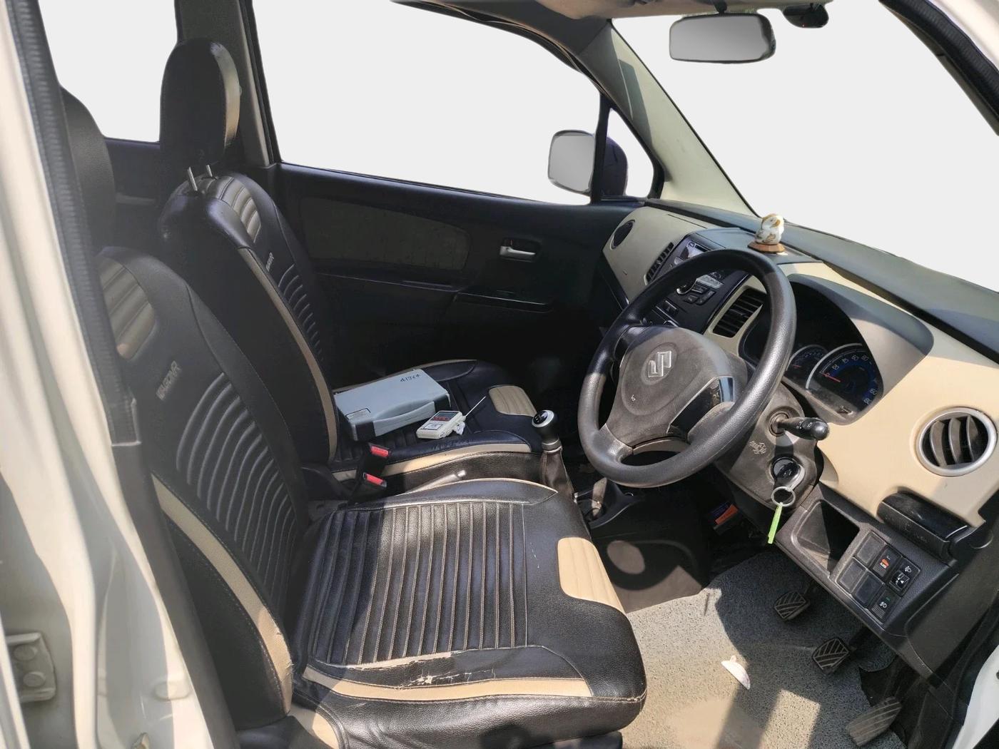 2018 Maruti Wagon R 1.0 VXI, Petrol, Manual, 1,40,376 km, interior