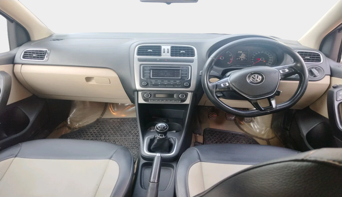 2014 Volkswagen Polo HIGHLINE1.2L, Petrol, Manual, 40,569 km, interior