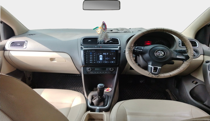 2012 Volkswagen Vento HIGHLINE DIESEL 1.6, Diesel, Manual, 1,93,365 km, interior