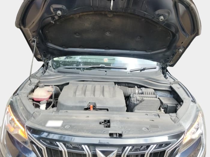 2021 Mahindra XUV700 AX 7 LUXURY P AT 7 STR, Petrol, Automatic, 40,084 km, exterior
