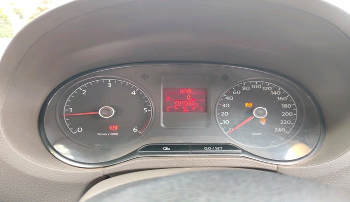 2011 Volkswagen Vento HIGHLINE DIESEL 1.6, Diesel, Manual, 2,07,585 km, interior