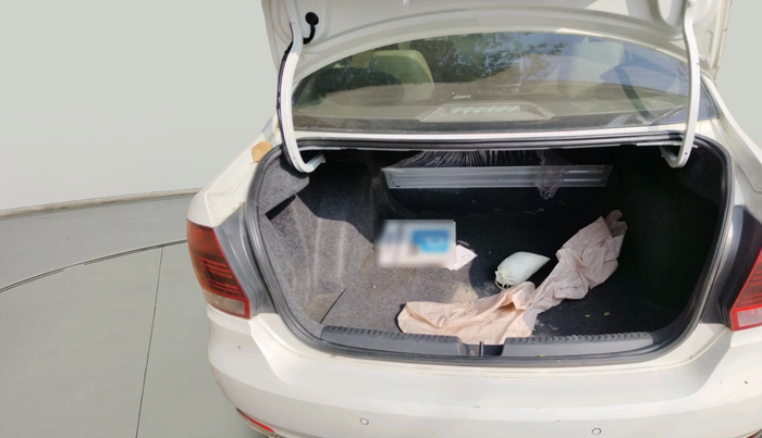 2017 Volkswagen Vento HIGHLINE PETROL AT, Petrol, Automatic, 81,942 km, exterior