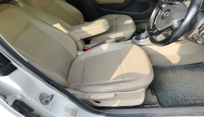 2017 Volkswagen Vento HIGHLINE PETROL AT, Petrol, Automatic, 81,942 km, interior