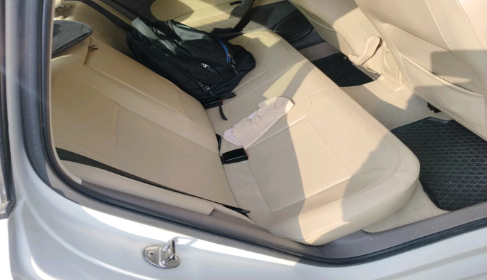 2017 Volkswagen Vento HIGHLINE PETROL AT, Petrol, Automatic, 81,942 km, interior