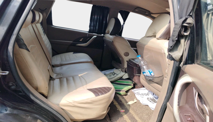 2012 Mahindra XUV500 W6, Diesel, Manual, 1,27,647 km, interior