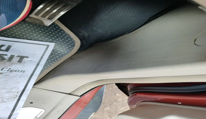 2015 Mahindra XUV500 W10, Diesel, Manual, 1,02,500 km, interior