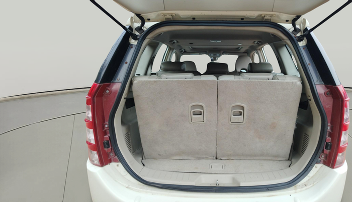 2015 Mahindra XUV500 W10, Diesel, Manual, 1,08,787 km, exterior