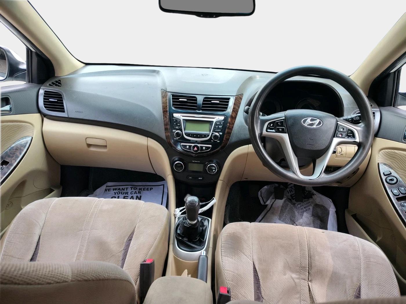 2013 Hyundai Verna FLUIDIC 1.6 CRDI SX, Diesel, Manual, 1,99,203 km, interior