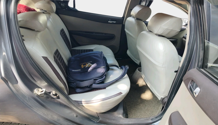 2011 Hyundai i20 ASTA 1.2, Petrol, Manual, 1,10,145 km, interior