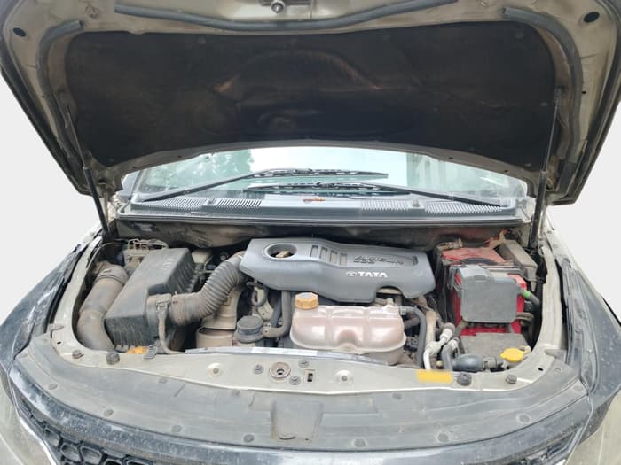 2018 Tata Hexa XMA 4X2 7 STR, Diesel, Automatic, 1,12,926 km, exterior