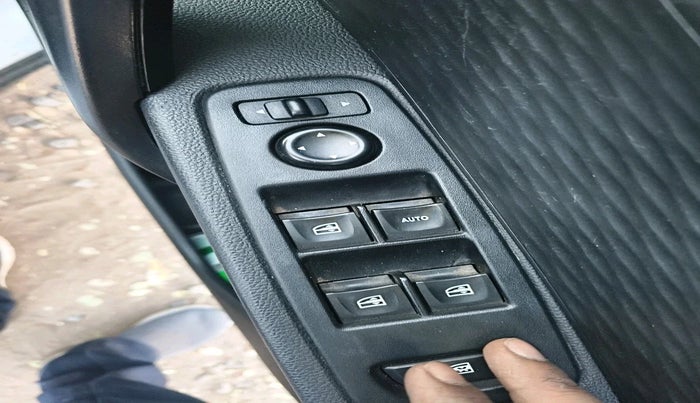 2022 Renault Kiger RXT MT, Petrol, Manual, 56,018 km, interior