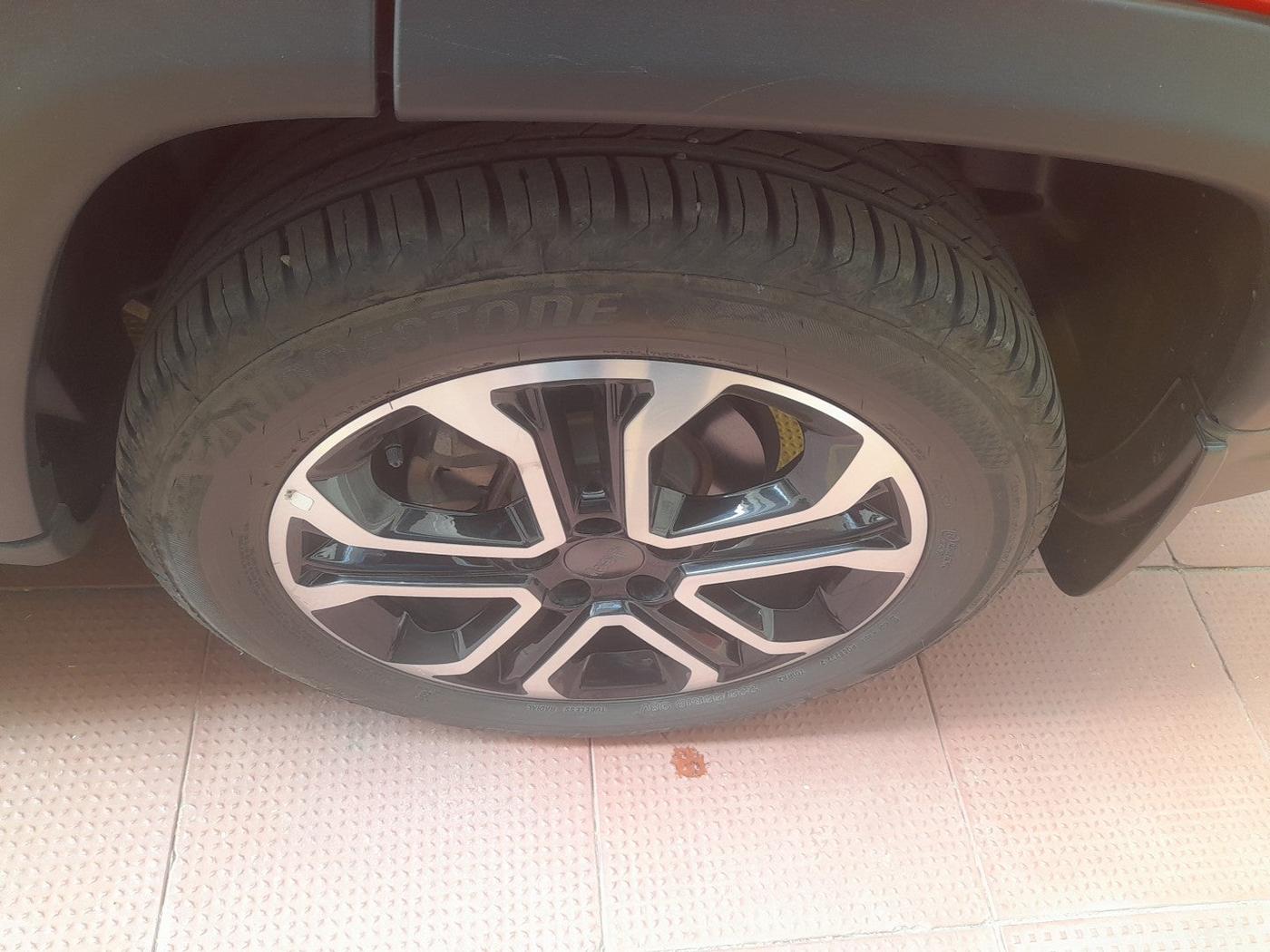 2022 Jeep Compass LONGITUDE (O) 1.4 PETROL DCT, Petrol, Automatic, 9,500 km, tyre