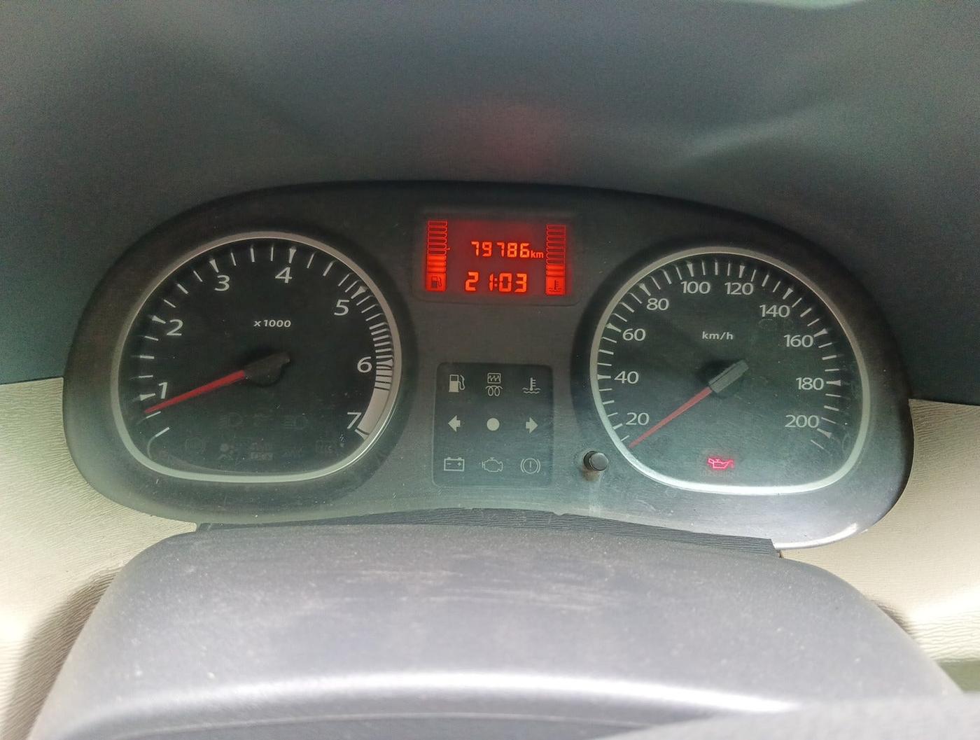 2013 Renault Duster 110 PS RXZ DIESEL, Diesel, Manual, 2,15,546 km, interior