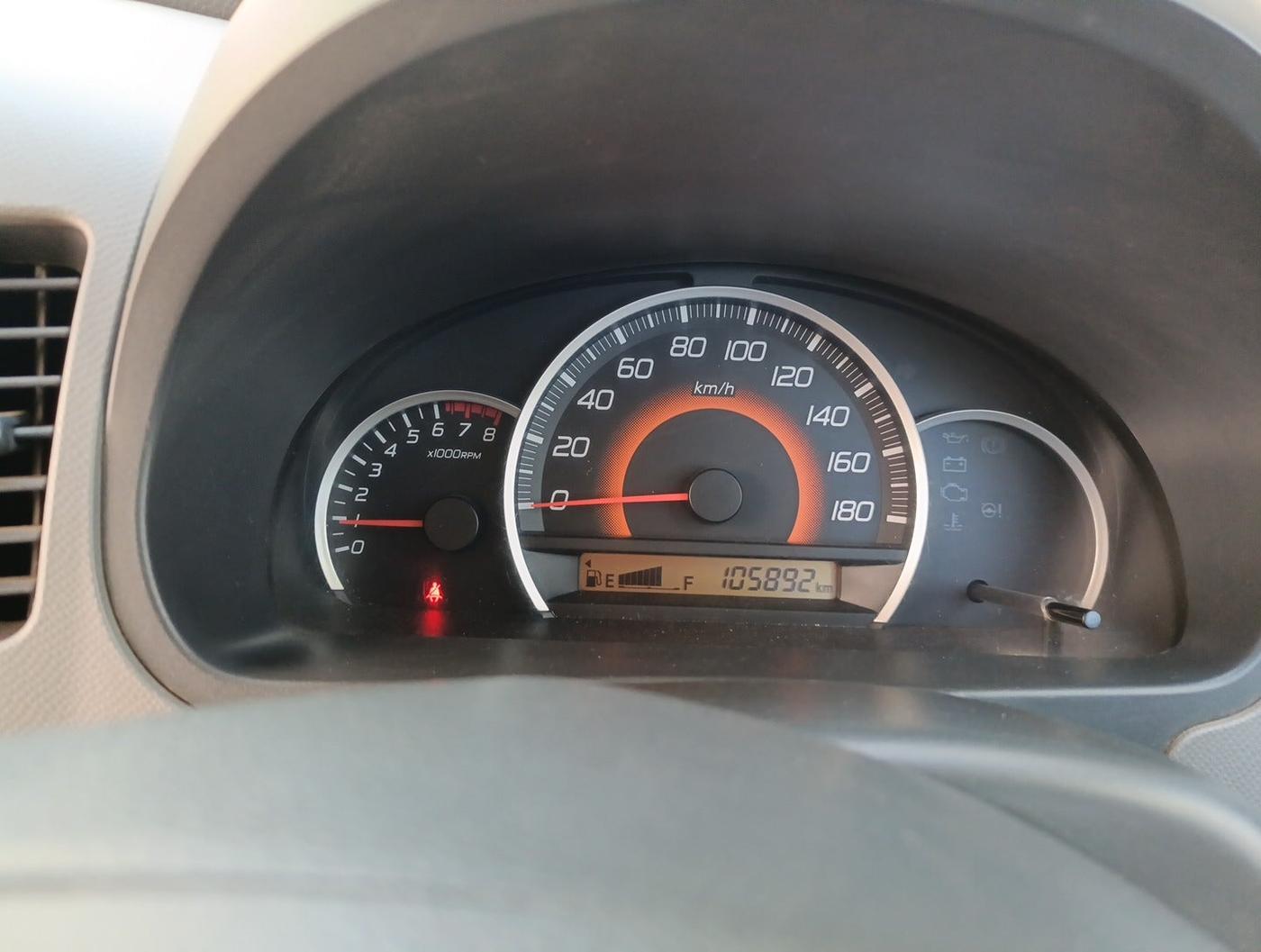 2011 Maruti Wagon R 1.0 VXI, Petrol, Manual, 1,05,892 km, interior