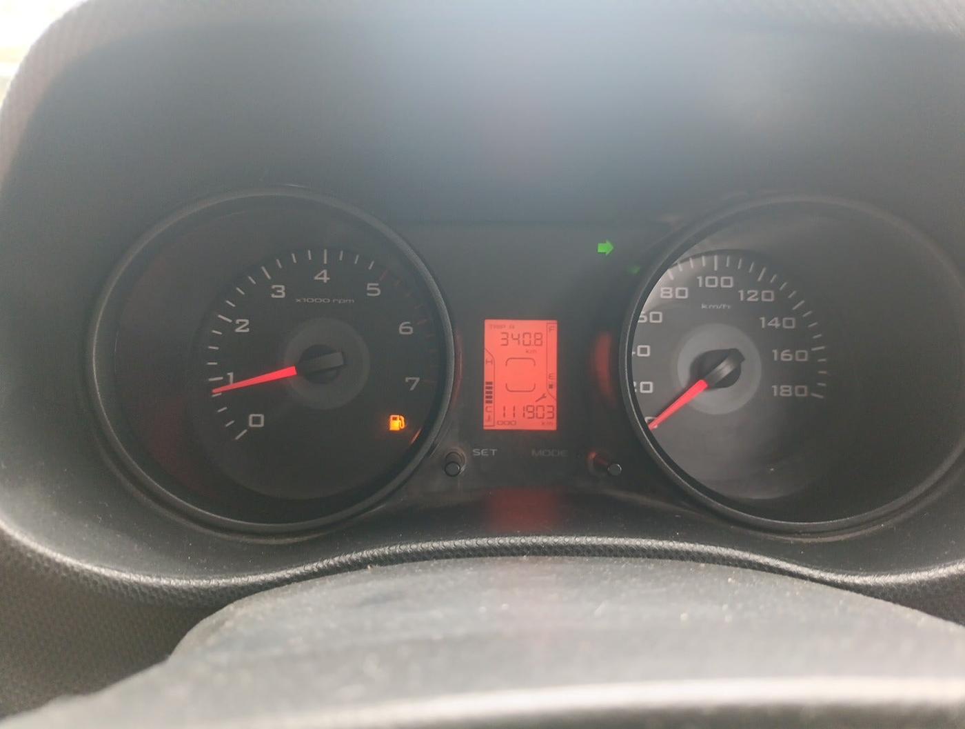 2017 Mahindra TUV300 T6, Diesel, Manual, 1,11,903 km, interior