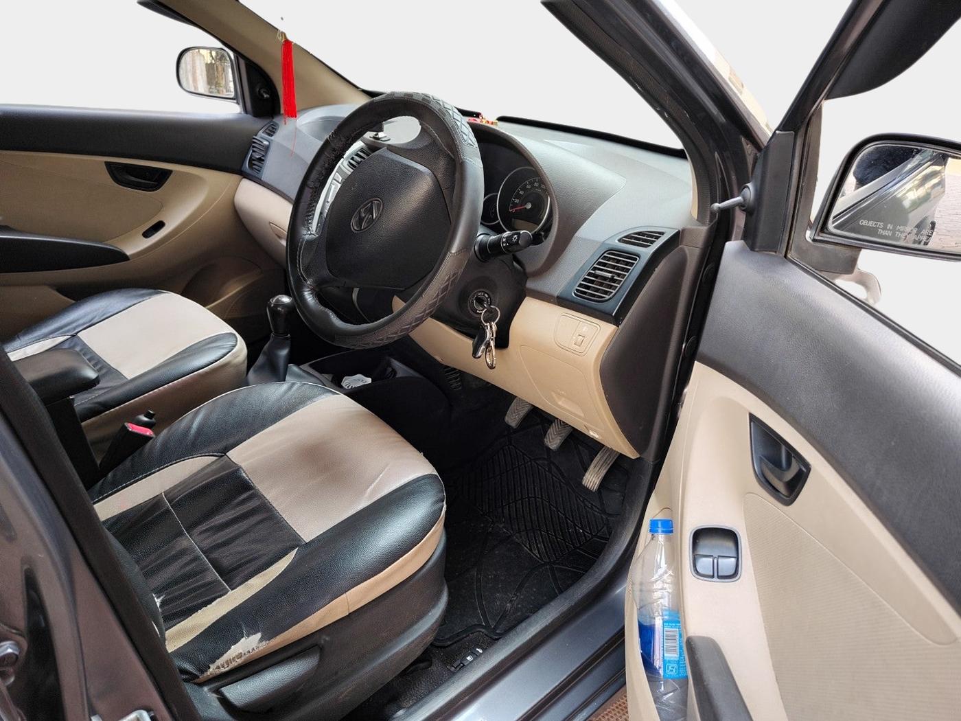 2017 Hyundai Eon MAGNA +, Petrol, Manual, 47,808 km, interior