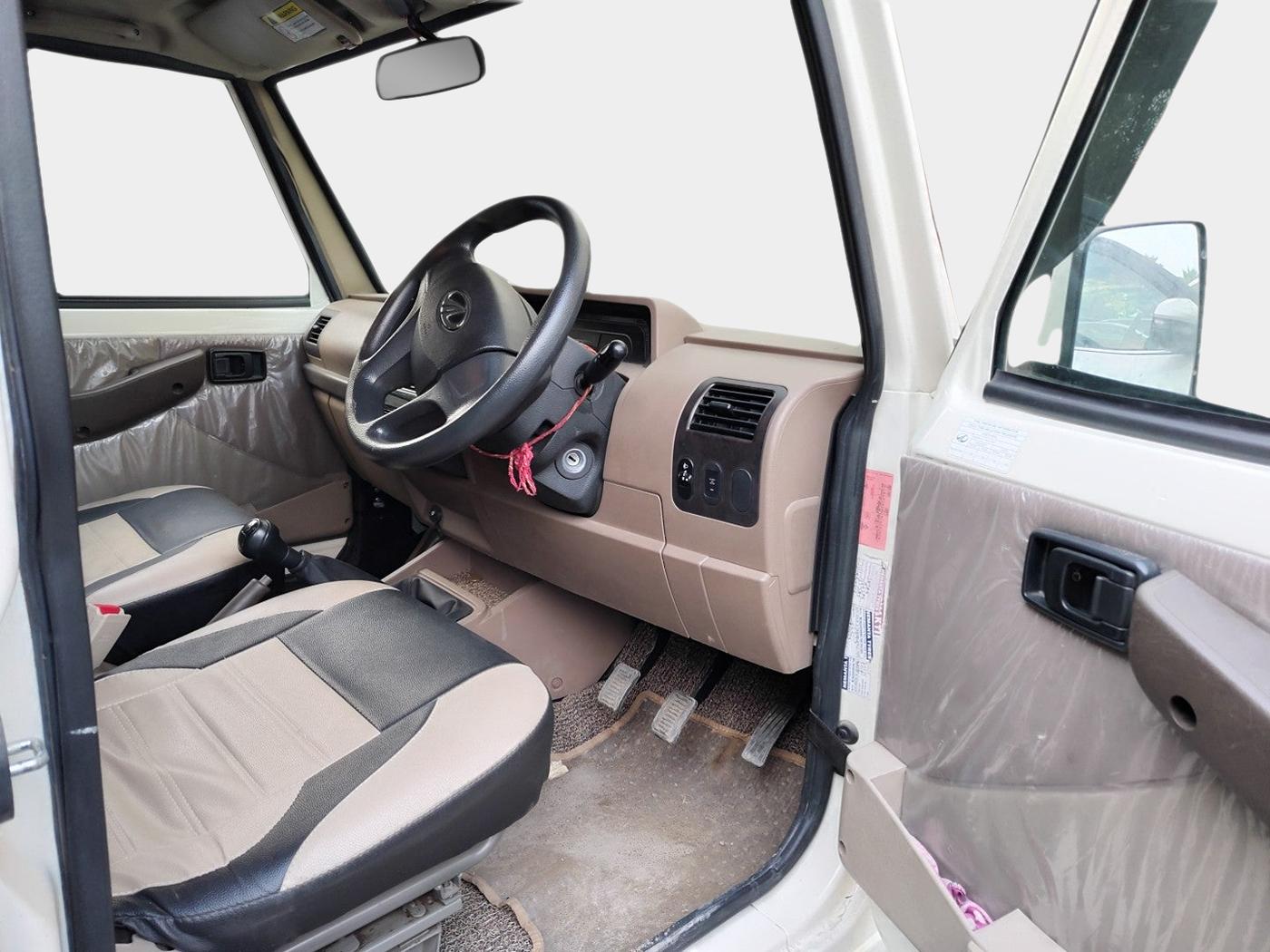 2022 Mahindra Bolero B6 (O), Diesel, Manual, 45,394 km, interior