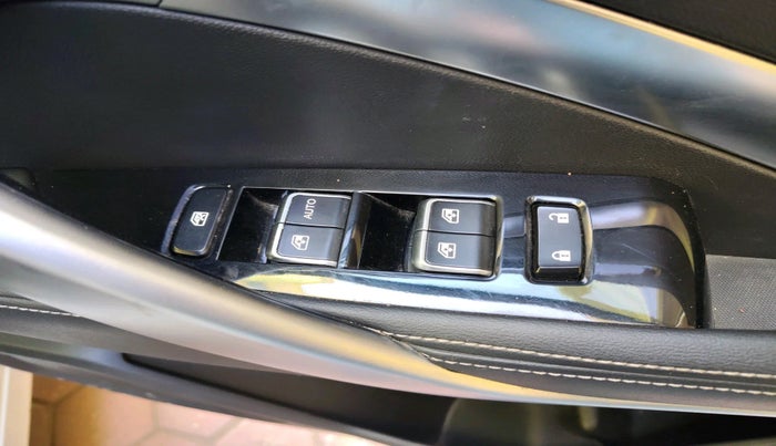 2020 MG HECTOR SHARP 1.5 DCT PETROL, Petrol, Automatic, 35,722 km, interior