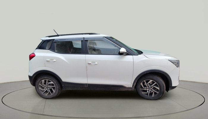 2022 Mahindra XUV300 W8 (O) 1.2 PETROL, Petrol, Manual, 1,04,670 km, exterior