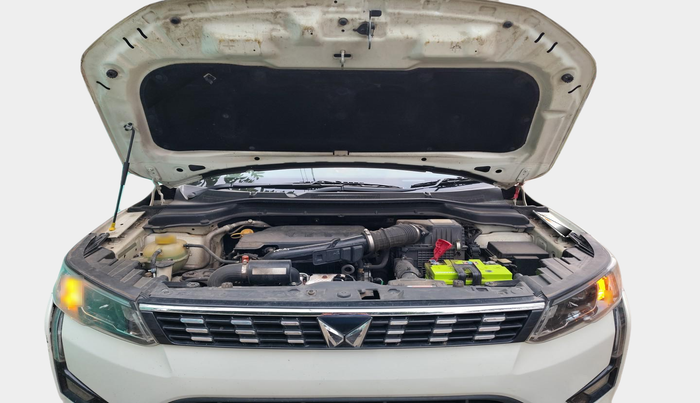 2022 Mahindra XUV300 W8 (O) 1.2 PETROL, Petrol, Manual, 1,04,670 km, exterior