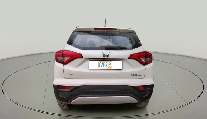 2022 Mahindra XUV300 W8 (O) 1.2 PETROL, Petrol, Manual, 1,04,670 km, exterior