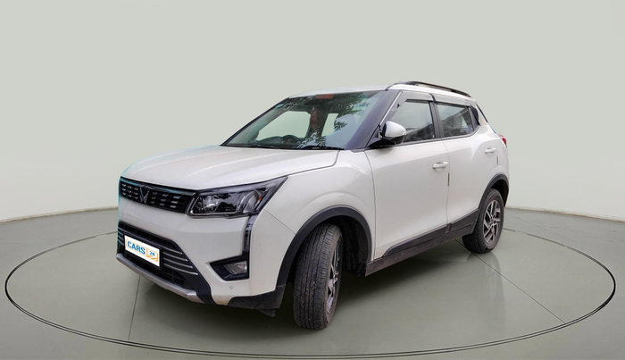 2022 Mahindra XUV300 W8 (O) 1.2 PETROL, Petrol, Manual, 1,04,670 km, exterior