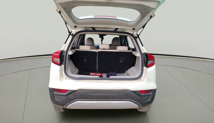 2022 Mahindra XUV300 W8 (O) 1.2 PETROL, Petrol, Manual, 1,04,670 km, exterior