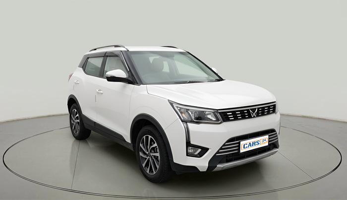 2022 Mahindra XUV300 W8 (O) 1.2 PETROL, Petrol, Manual, 1,04,670 km, exterior