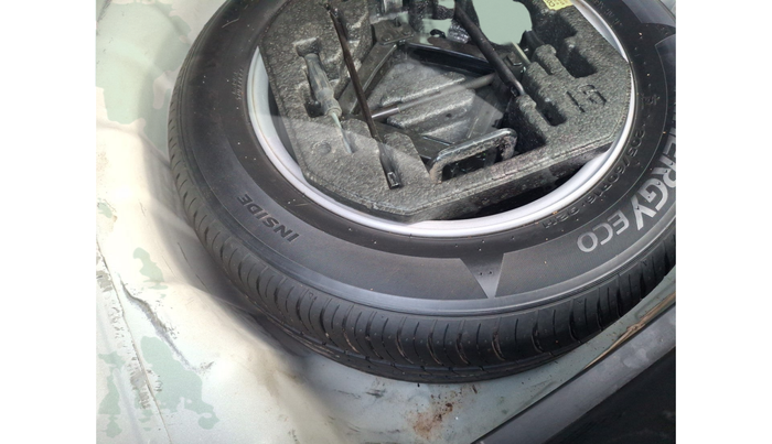 2019 Hyundai New Elantra 2.0 SX MT PETROL, Petrol, Manual, 71,948 km, tyre