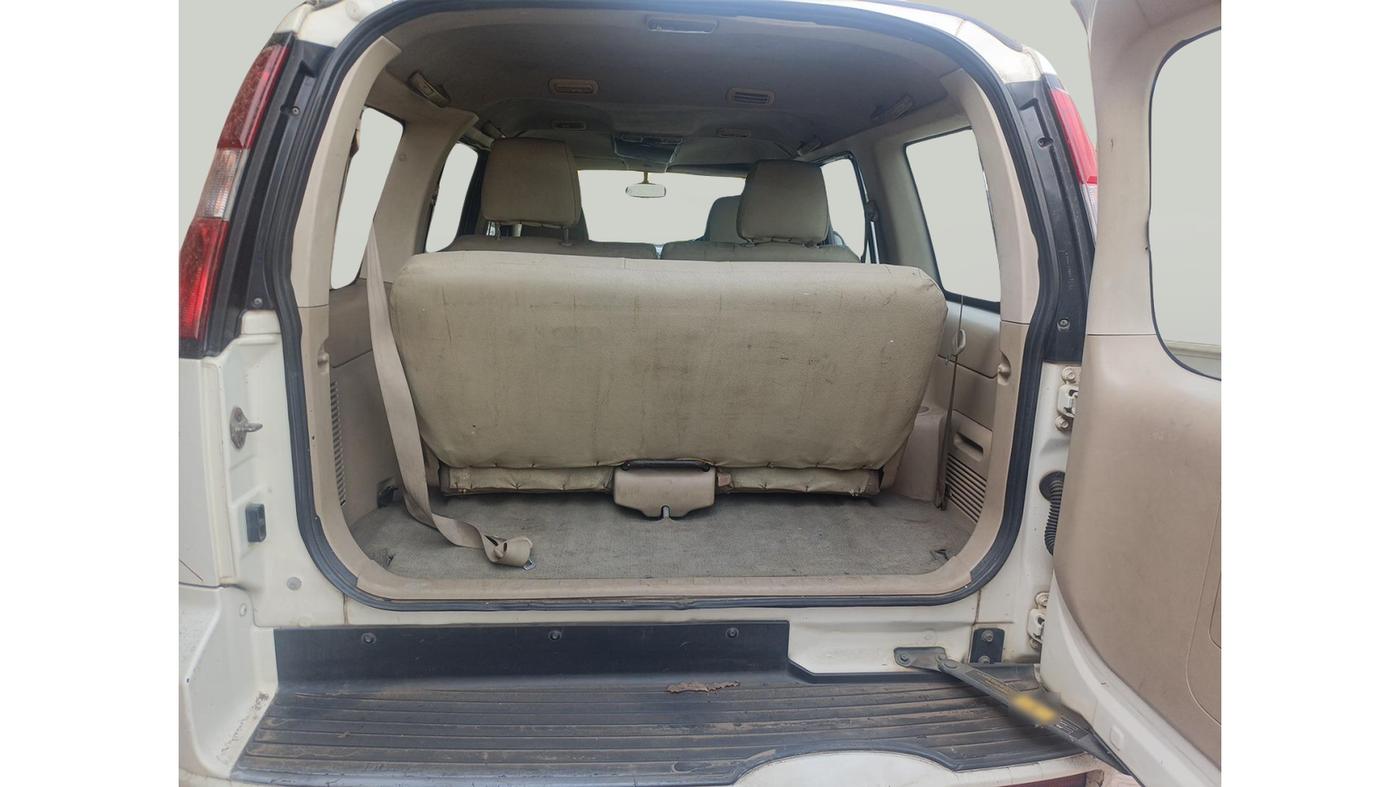 2011 Ford Endeavour 2.5L 4X2 MT, Diesel, Manual, 1,79,120 km, exterior