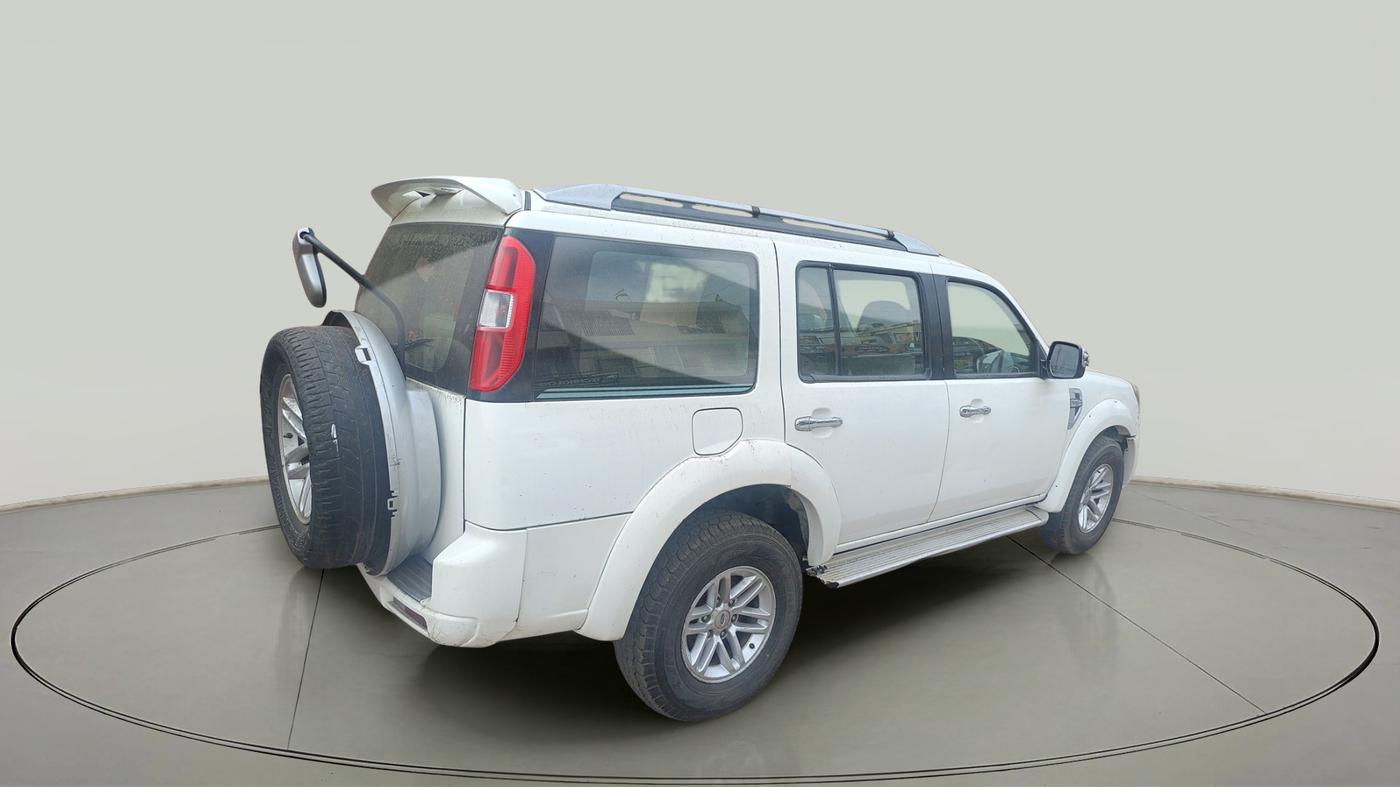 2011 Ford Endeavour 2.5L 4X2 MT, Diesel, Manual, 1,79,120 km, exterior