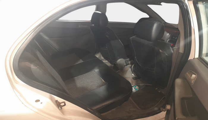 2010 Tata Indica Vista TERRA TDI, Diesel, Manual, 74,359 km, interior