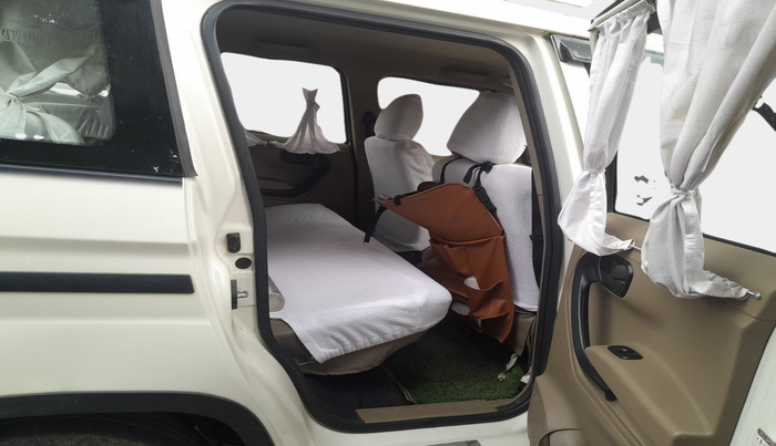 2022 Mahindra BOLERO NEO N 8, Diesel, Manual, 52,740 km, interior