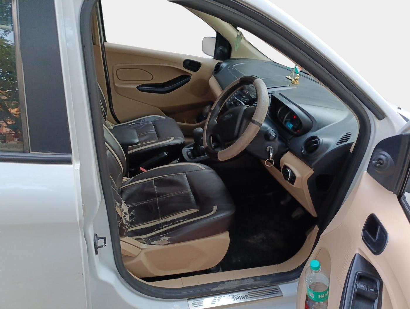 2017 Ford Figo Aspire AMBIENTE 1.2 PETROL, Petrol, Manual, 71,145 km, interior