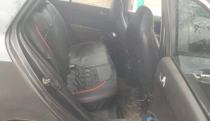 2013 Hyundai Grand i10 SPORTZ 1.1 CRDI, Diesel, Manual, 2,37,860 km, interior