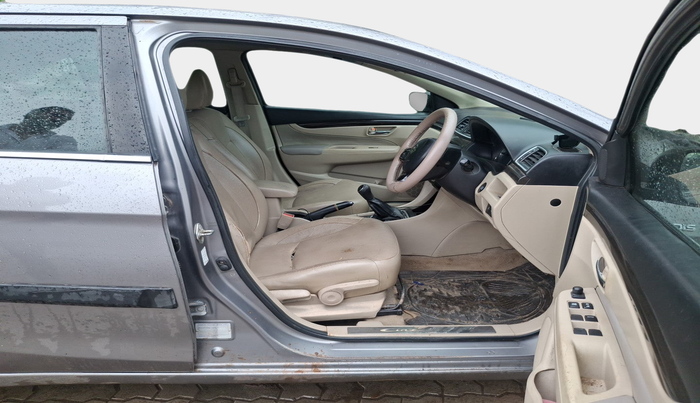 2015 Maruti Ciaz ZDI+ SHVS, Diesel, Manual, 1,57,974 km, interior