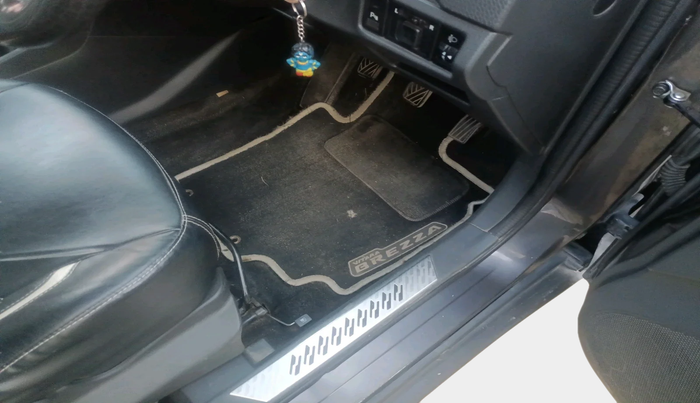 2017 Maruti Vitara Brezza VDI (O), Diesel, Manual, 90,993 km, interior