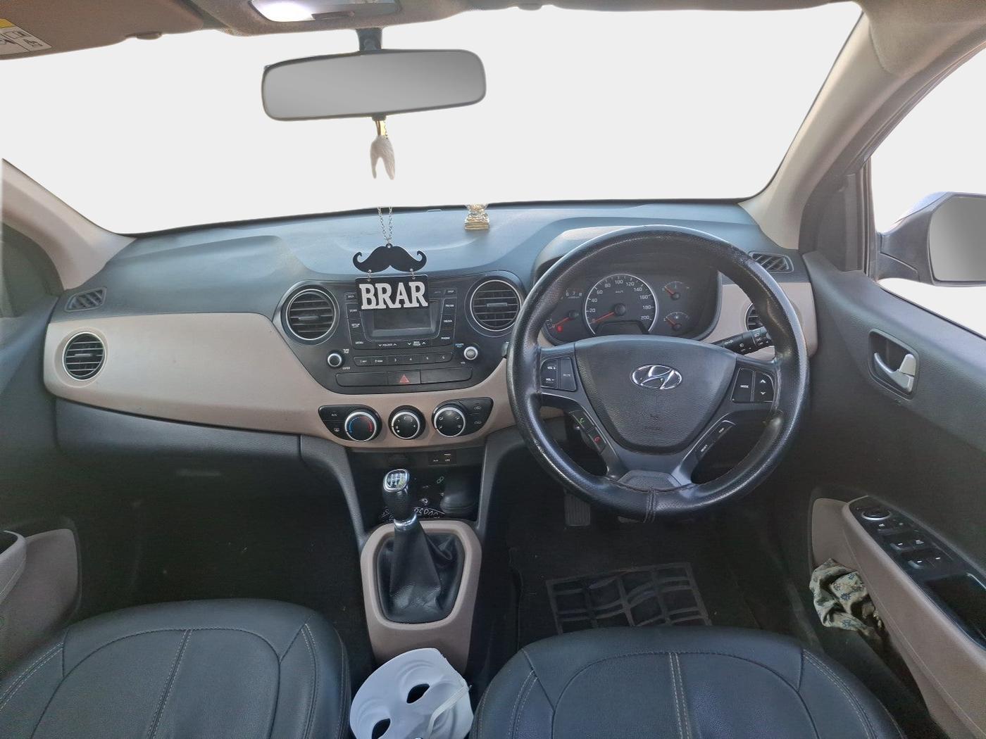 2016 Hyundai Grand i10 SPORTZ 1.2 KAPPA VTVT, Petrol, Manual, 1,01,071 km, interior