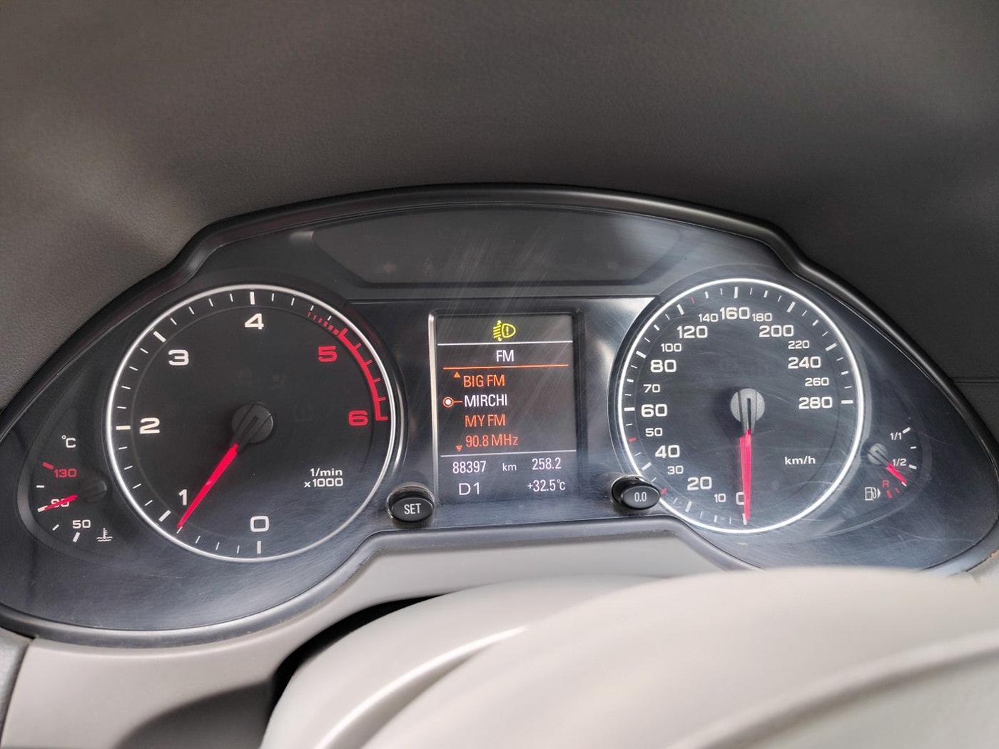 2012 Audi Q5 2.0 TDI QUATTRO, Diesel, Automatic, 88,397 km, interior