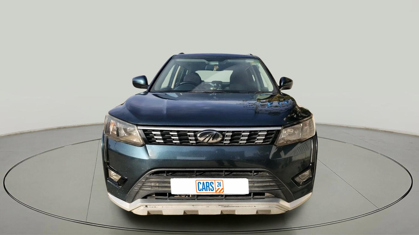 2019 Mahindra XUV300 W6 1.5 DIESEL, Diesel, Manual, 1,44,803 km, exterior