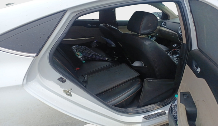 2022 Hyundai Verna SX 1.5 VTVT, Petrol, Manual, 37,188 km, interior
