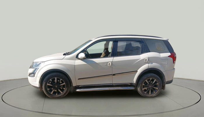 2018 Mahindra XUV500 W11, Diesel, Manual, 75,484 km, exterior