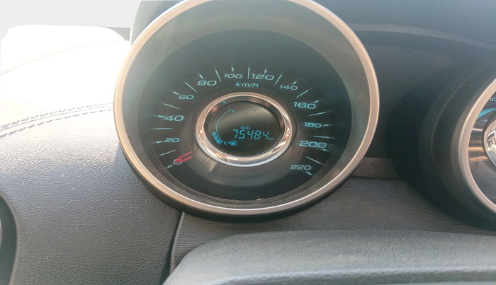 2018 Mahindra XUV500 W11, Diesel, Manual, 75,484 km, interior