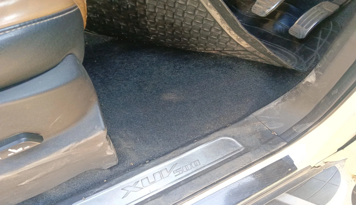 2018 Mahindra XUV500 W11, Diesel, Manual, 75,484 km, interior