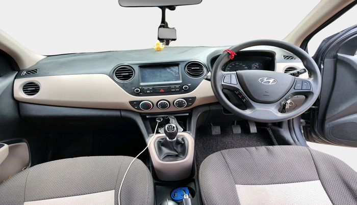 2017 Hyundai Xcent SX 1.2, Petrol, Manual, 48,381 km, interior