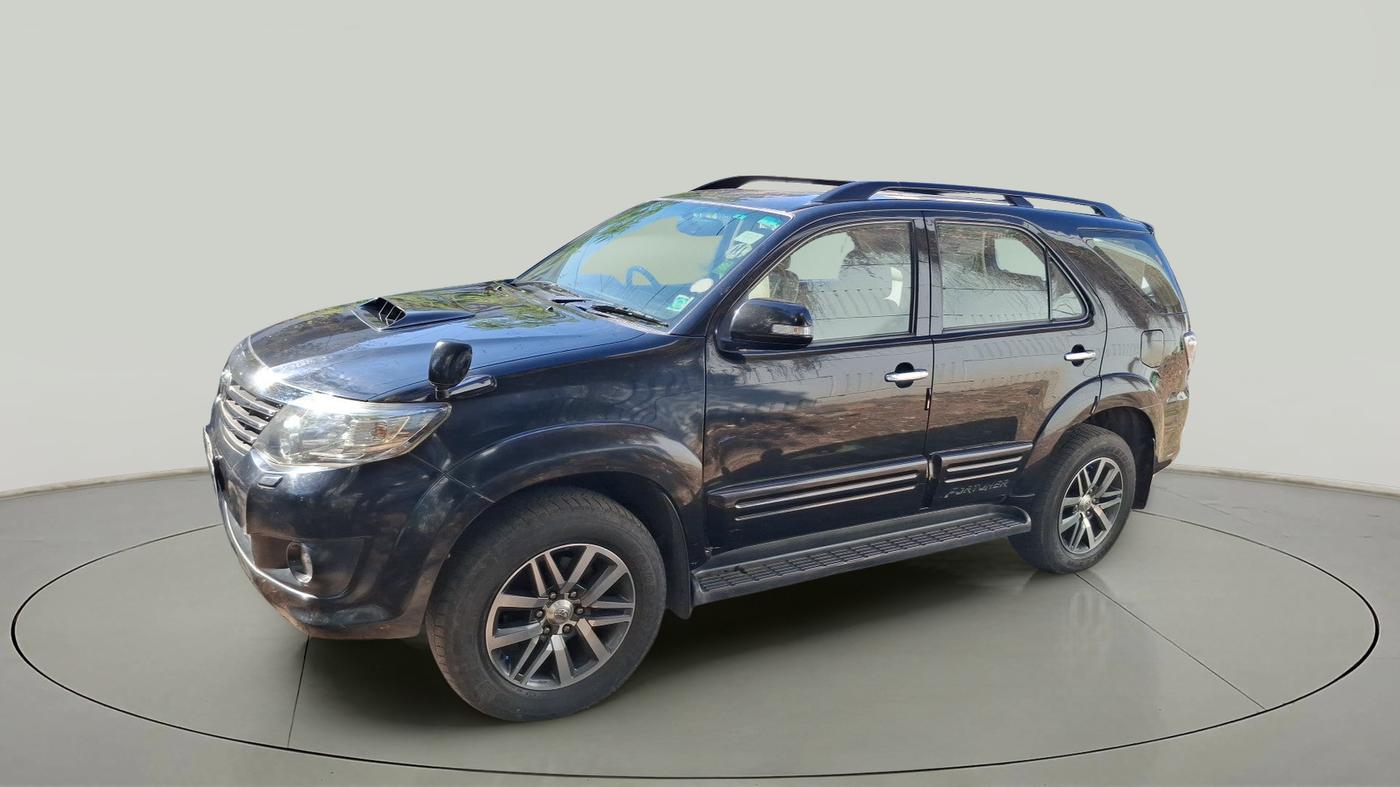 2014 Toyota Fortuner 3.0 4X2 AT, Diesel, Automatic, 1,24,015 km, exterior