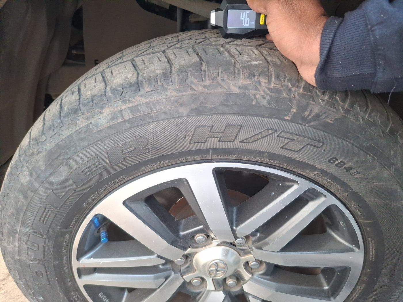2014 Toyota Fortuner 3.0 4X2 AT, Diesel, Automatic, 1,24,015 km, tyre
