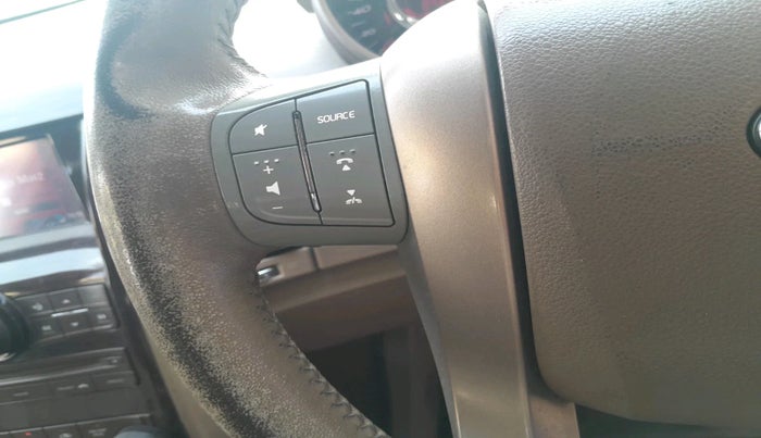 2013 Mahindra XUV500 W8, Diesel, Manual, 84,342 km, interior